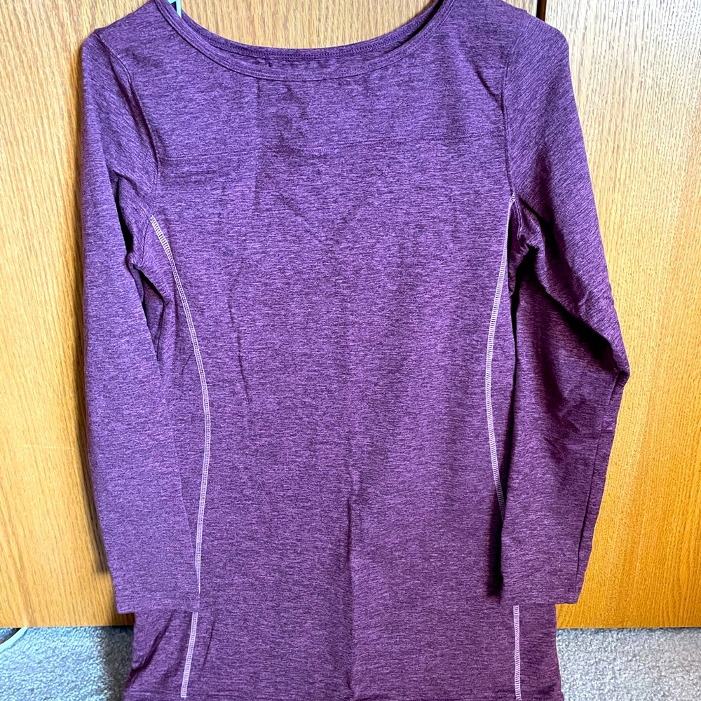 Size small Carve tunic